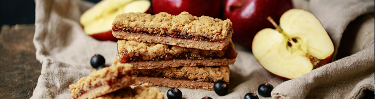 Apple & Blackcurrant Crumble Bar